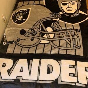 Raiders Black and Gray Fleece Blanket